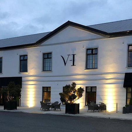 The Village Hotel, Bar And Restaurant Bettystown Exterior foto
