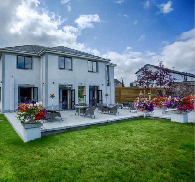The Village Hotel, Bar And Restaurant Bettystown Exterior foto