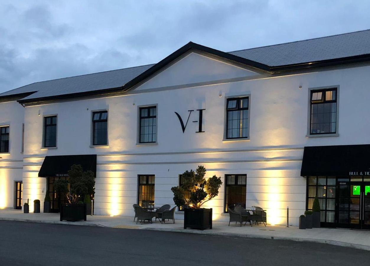 The Village Hotel, Bar And Restaurant Bettystown Exterior foto