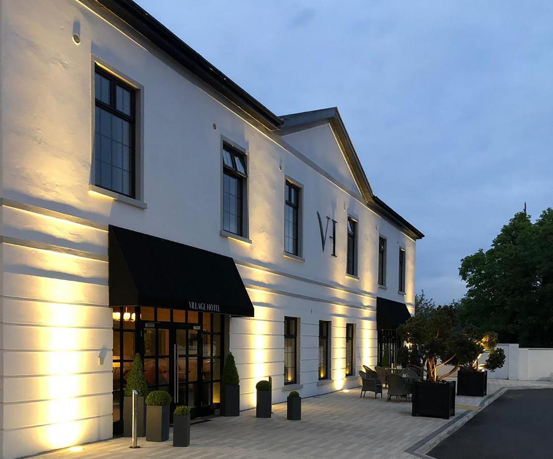 The Village Hotel, Bar And Restaurant Bettystown Exterior foto